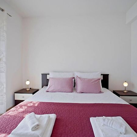 Apartments With A Parking Space Gornje Selo, Solta - 15545 Grohote 객실 사진