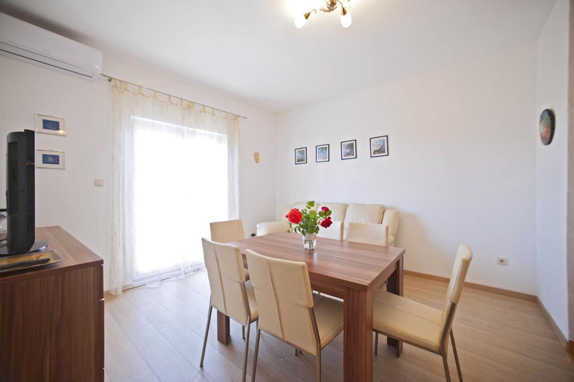 Apartments With A Parking Space Gornje Selo, Solta - 15545 Grohote 객실 사진